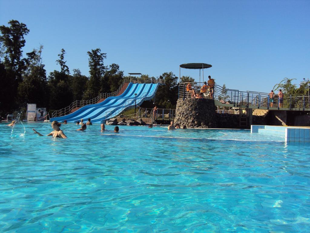 Apartment Emanapartmanok Sarvar