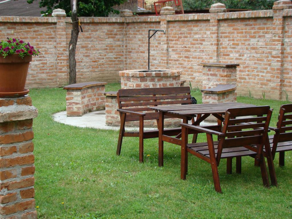 Emanapartmanok Sarvar Apartment Sarvar