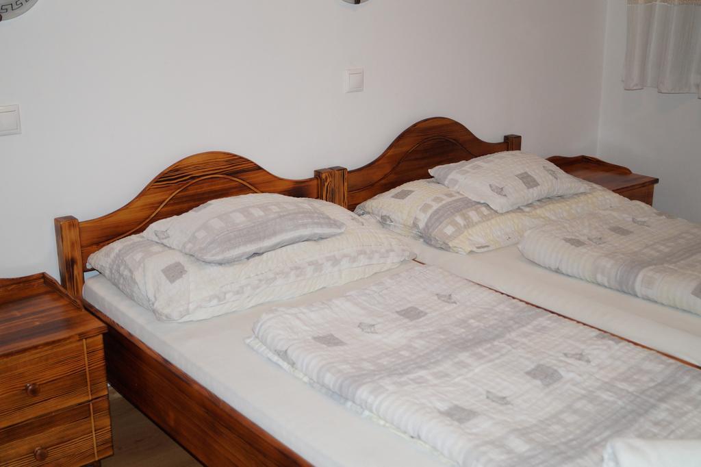 Emanapartmanok Sarvar Apartment Sarvar