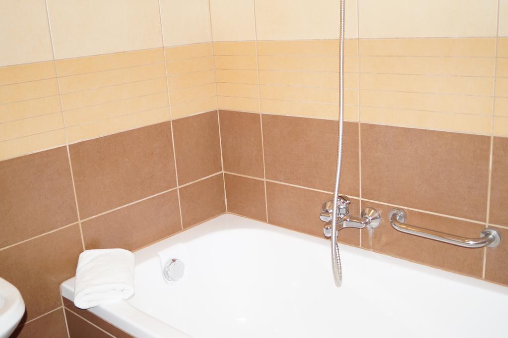 Emanapartmanok Sarvar Apartment Sarvar
