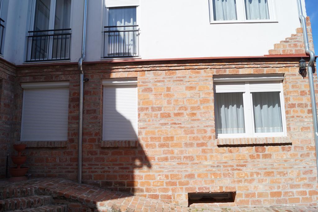 Apartment Emanapartmanok Sarvar *