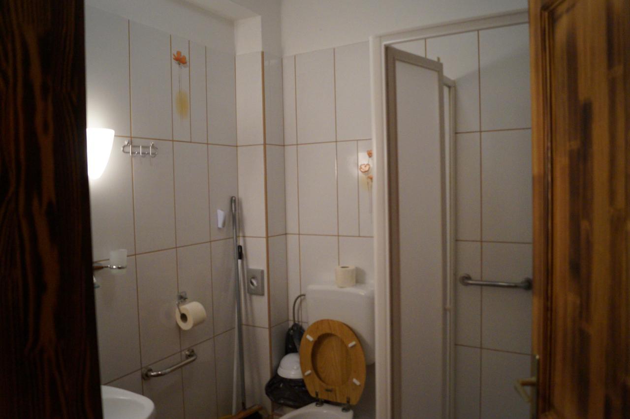 Apartment Emanapartmanok Sarvar *