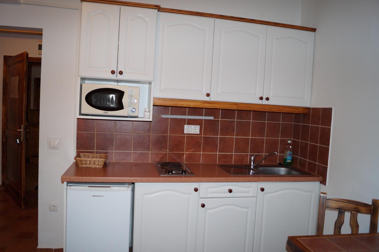 Emanapartmanok Sarvar Apartment Sarvar